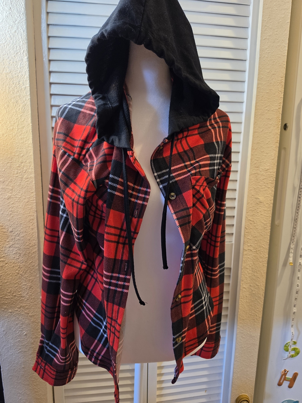 Vintage No Boundaries Lightweight Red and Black Plaid Hooded Button-Up Large